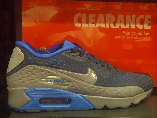 Clothing Store «Nike Factory Store», reviews and photos, 4401 N Interstate Hwy 35 #399, Round Rock, TX 78664, USA