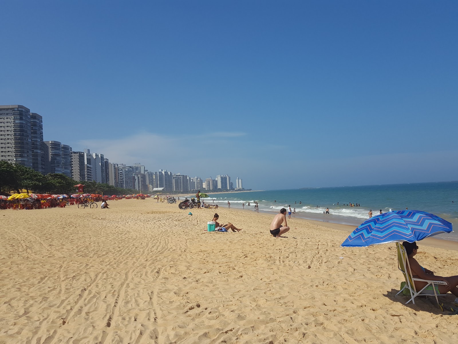 Fotografie cu Plaja Itapoa cu nivelul de curățenie înalt