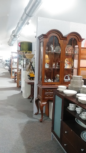 Days Of Olde Antiques & Collectibles At Galloway, 110 S New York Rd, Galloway, NJ 08205, USA, 