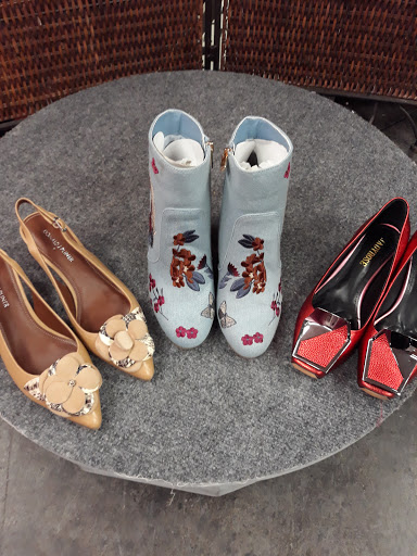 Boutique «What Women Want Resale Boutique», reviews and photos, 9012 Research Blvd Ste C12, Austin, TX 78758, USA