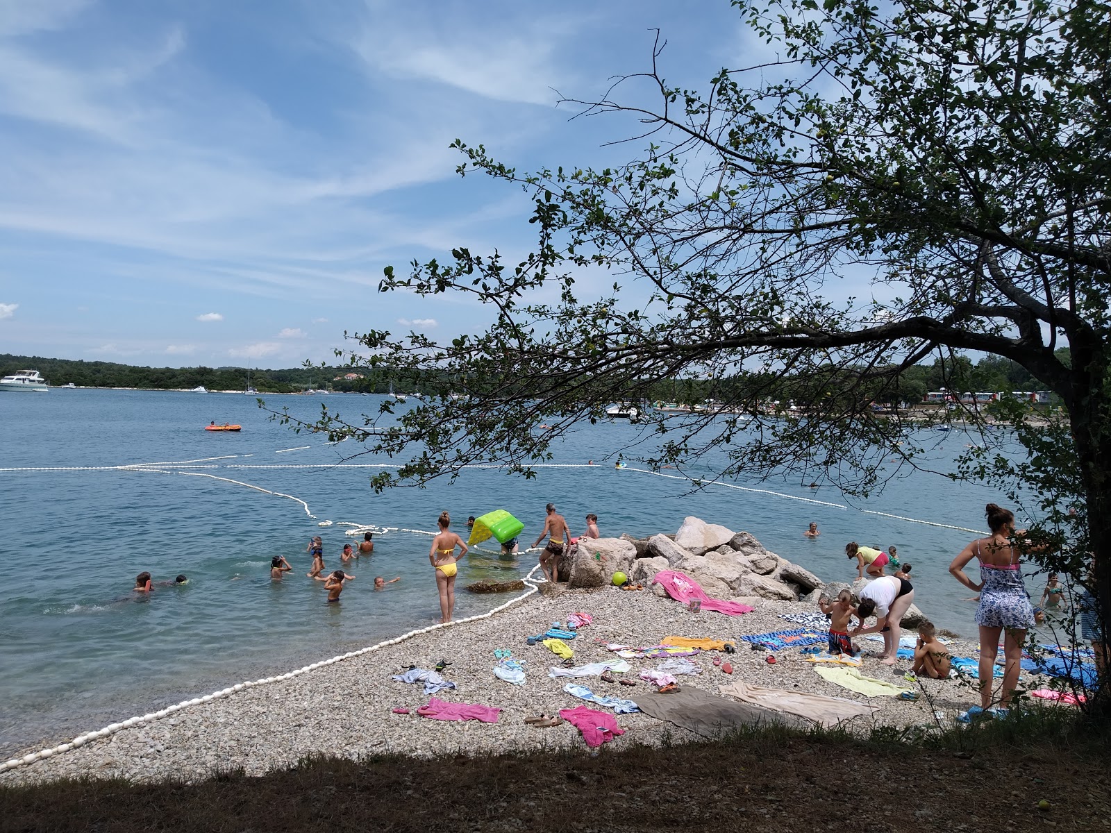 Photo of Orsera beach amenities area