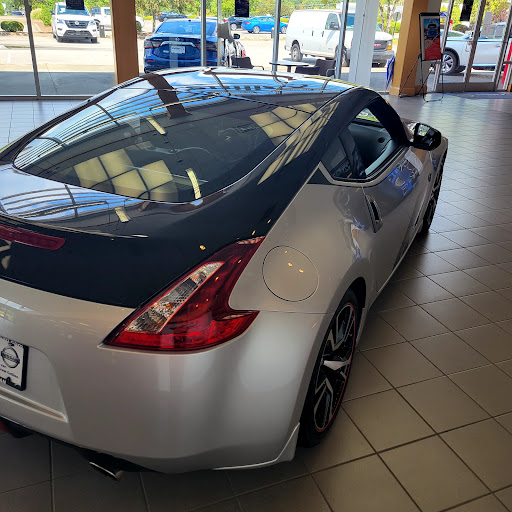 Car Dealer «Collins Nissan», reviews and photos, 4142 Bardstown Rd, Louisville, KY 40218, USA