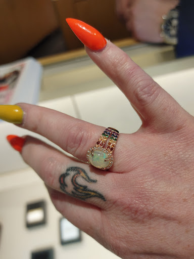 Jewelry Store «Jared The Galleria of Jewelry», reviews and photos, 65 Gosling Rd, Newington, NH 03801, USA
