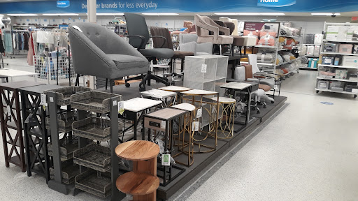 Clothing Store «Ross Dress for Less», reviews and photos, 3615 South Florida Avenue, Lakeland, FL 33803, USA