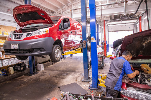 Auto Repair Shop «Norwood Auto Service», reviews and photos, 6055 N Northwest Hwy, Chicago, IL 60631, USA