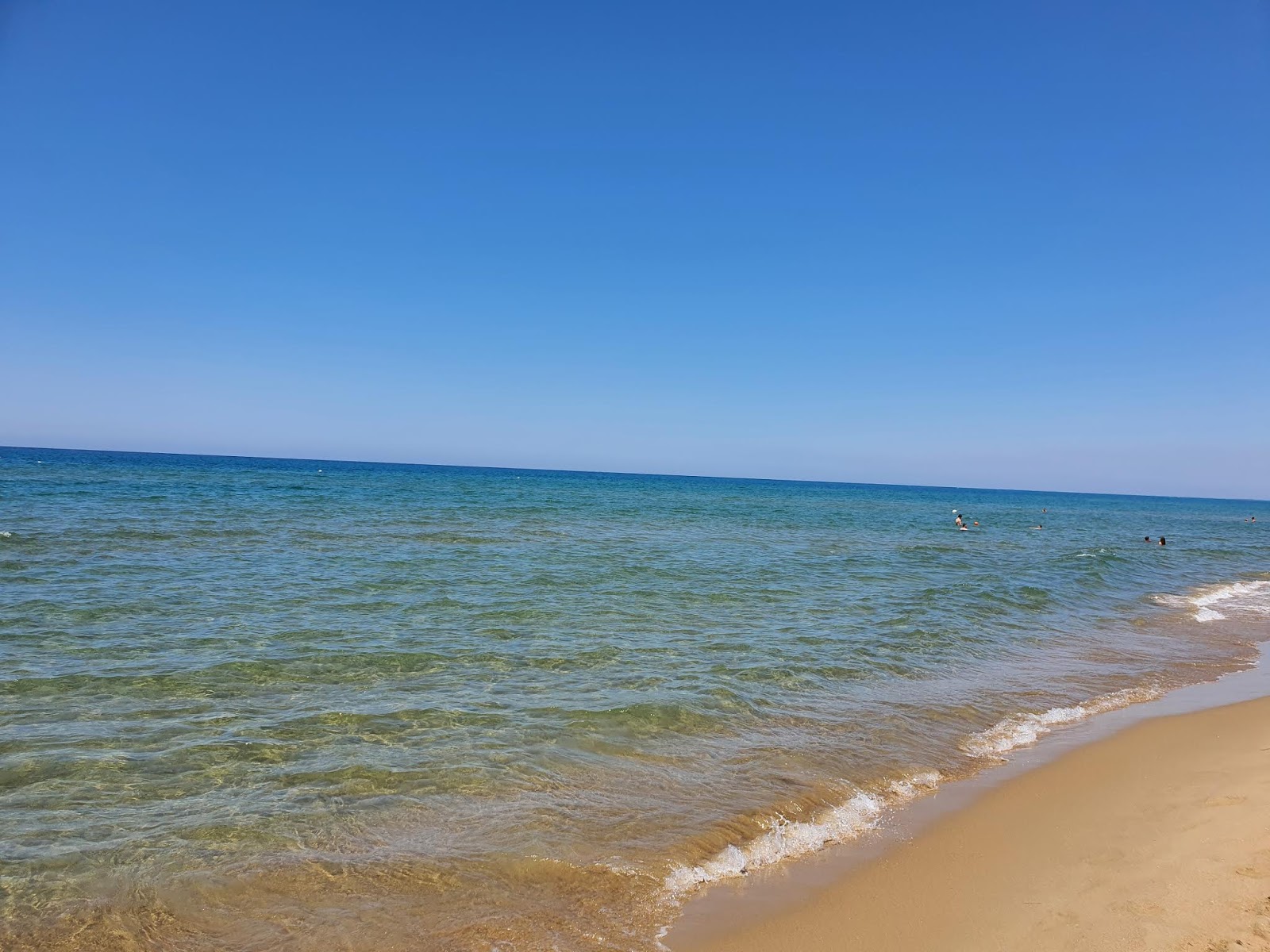Fotografie cu Spiaggia di Sabaudia cu nivelul de curățenie înalt