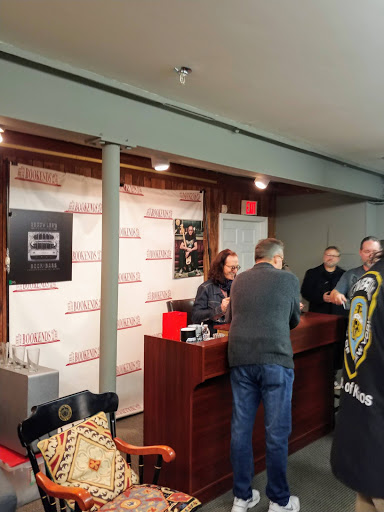 Book Store «Bookends», reviews and photos, 211 E Ridgewood Ave, Ridgewood, NJ 07450, USA