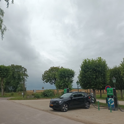 Borne de recharge Atlante à Nitry