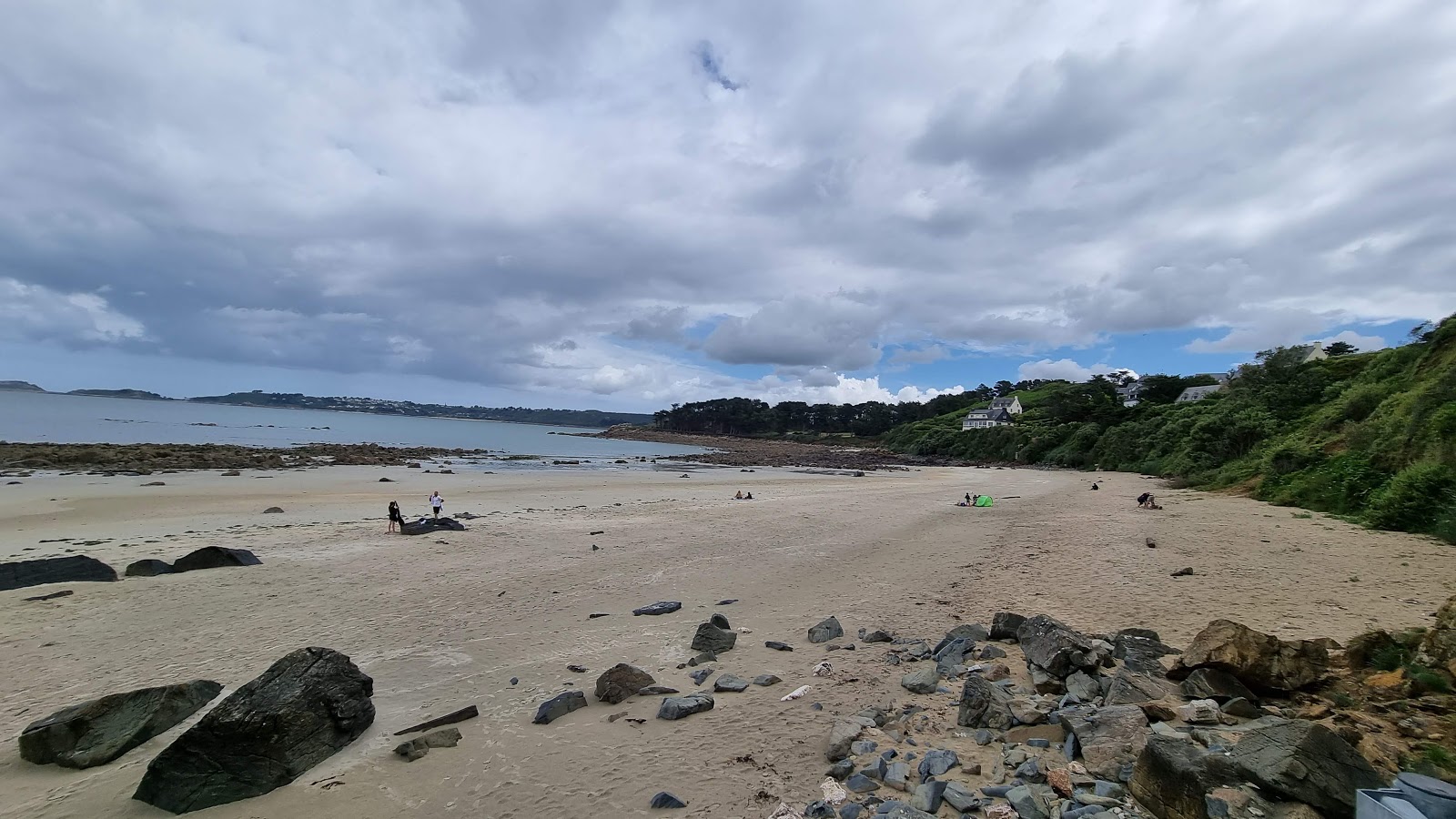 Plage de Notigou'in fotoğrafı çok temiz temizlik seviyesi ile