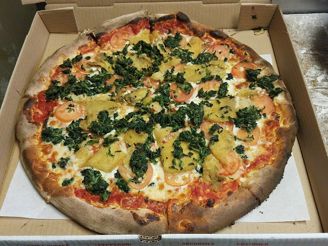 #1 best pizza place in Torrington - Roma Pizza