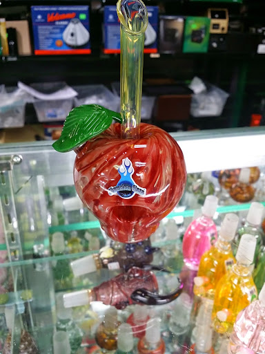 Tobacco Shop «THE GREENMILE VAPE & SMOKE SHOP», reviews and photos, 2014 W Bullard Ave, Fresno, CA 93711, USA