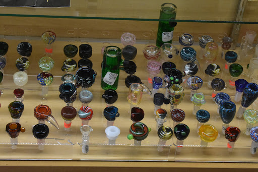 Vaporizer Store «Smoke Spot Smoke Shop», reviews and photos, 24424 Hawthorne Blvd, Torrance, CA 90505, USA