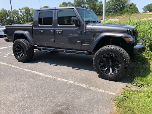 Car Dealer «Dealers Trade Outlet», reviews and photos, 16327 Lee Hwy, Gainesville, VA 20155, USA