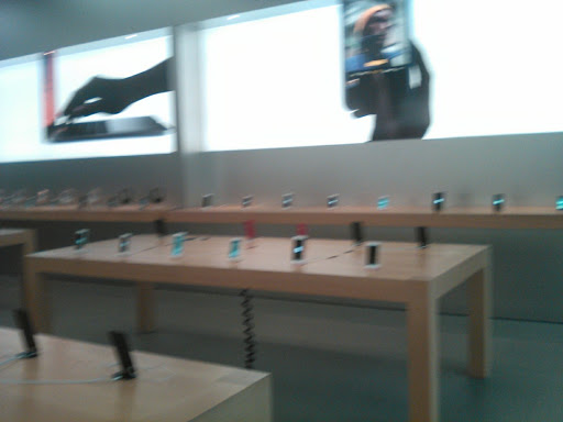 Computer Store «Apple 4th Street», reviews and photos, 1823 Fourth St, Berkeley, CA 94710, USA