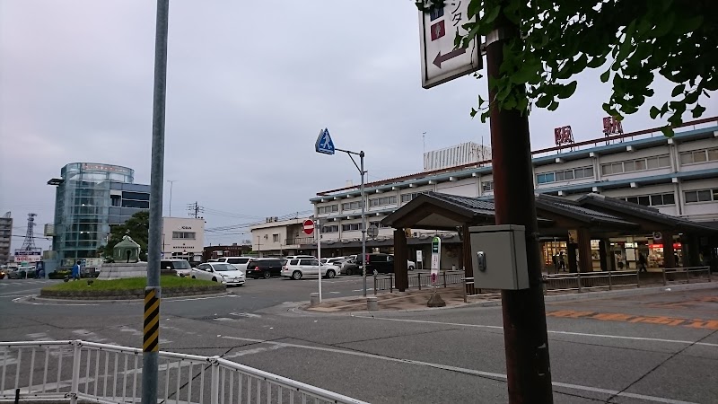 松阪駅前