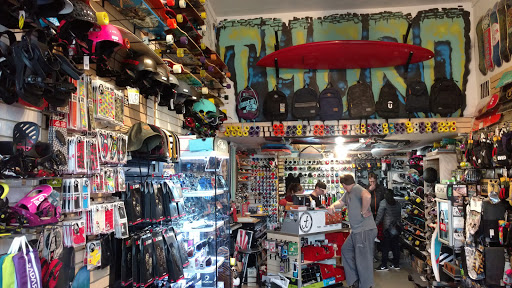 Skateboard shop Lowell