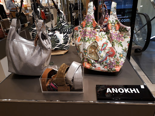Stores to buy loewe handbags Düsseldorf