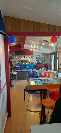 Atmosphère du Le Contact Restaurant Bar à Saint-Gérand-le-Puy - n°2