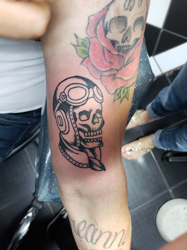 Tattoo Shop «Tiger Rose Tattoo», reviews and photos, 590 Dolliver St, Pismo Beach, CA 93449, USA