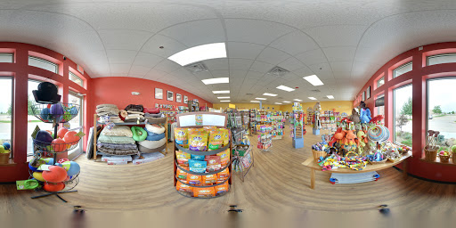 Pet Supply Store «Leash on Life, Pet Supplies», reviews and photos, 650 Pacha Pkwy #5, North Liberty, IA 52317, USA