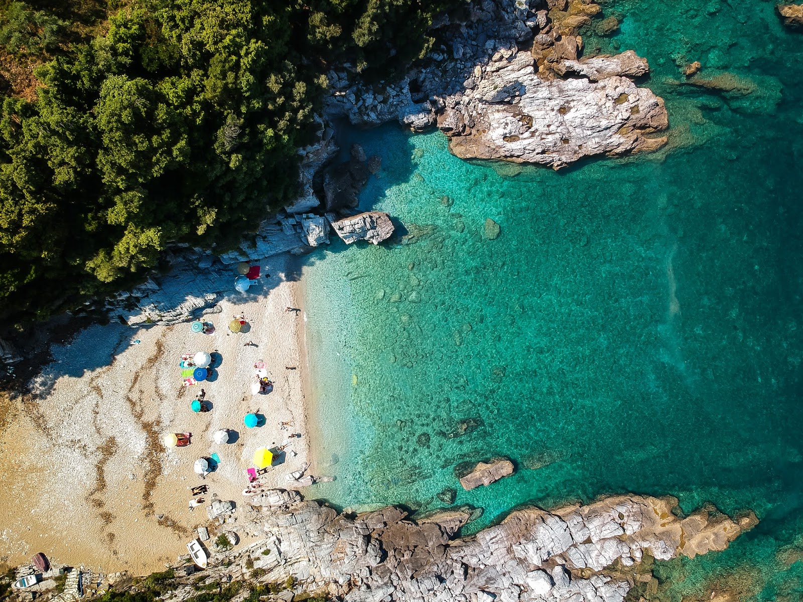 Labinou Beach photo #9