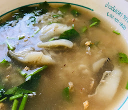 ข้าวผัดปู ข้าวต้มปลา photo