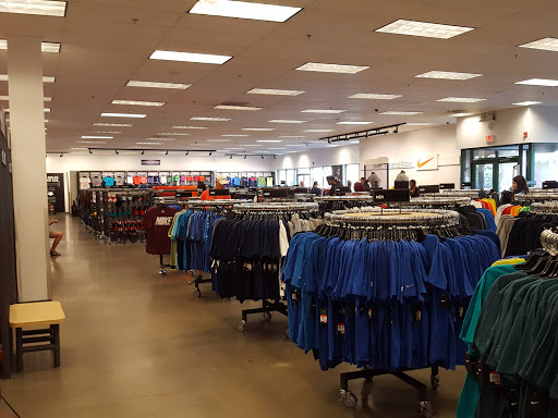 Sporting Goods Store «Nike Clearance Store», reviews and photos, 530 Outlet Village Blvd, Lebanon, TN 37090, USA