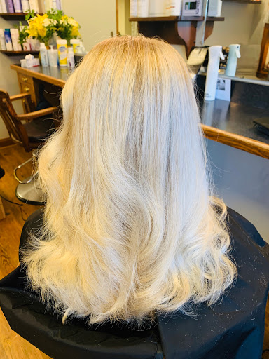 Hair Salon «County Seat Style Hair Salon and Barber Shop», reviews and photos, 105 N Church St, West Chester, PA 19380, USA