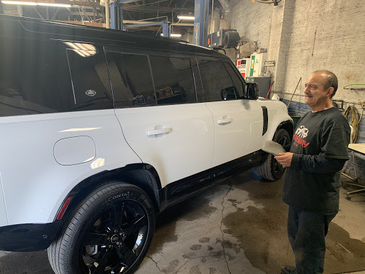 Auto Repair Shop «Gateway Auto Services», reviews and photos, 160 N Elizabeth St, Chicago, IL 60607, USA