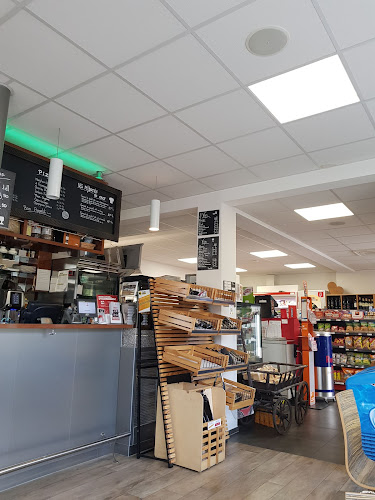 Comentarii opinii despre Jubin Gas Station+Shop