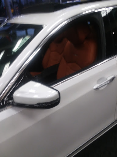 Cadillac Dealer «Wally McCarthy Cadillac», reviews and photos, 2325 Prior Ave N, Roseville, MN 55113, USA