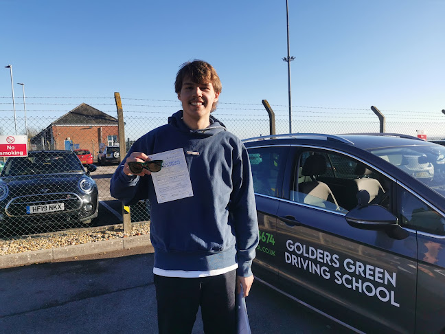 Golders Green Driving School Automatic / Female instructors - Driving school