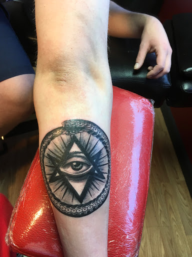 Tattoo Shop «Stay Fresh Tattoo», reviews and photos, 10241 Bridgeport Way SW, Lakewood, WA 98499, USA