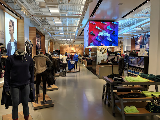 Clothing Store «Under Armour Brand House», reviews and photos, 7977 Tysons Corner Center, Tysons, VA 22102, USA