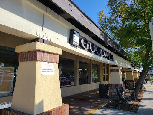 Thrift Store «Goodwill Store», reviews and photos, 23740 El Toro Rd e, Lake Forest, CA 92630, USA
