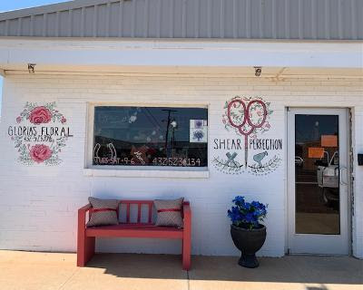 Gloria's Floral shop