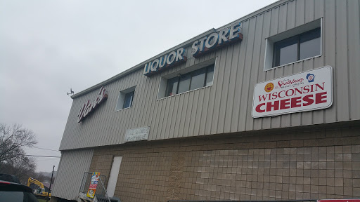 Beer Store «Vans Liquor Store», reviews and photos, 470 Sinsinawa Ave, East Dubuque, IL 61025, USA