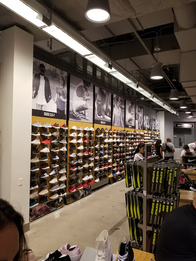 Shoe Store «Finish Line», reviews and photos, 11401 NW 12th St #218, Miami, FL 33172, USA