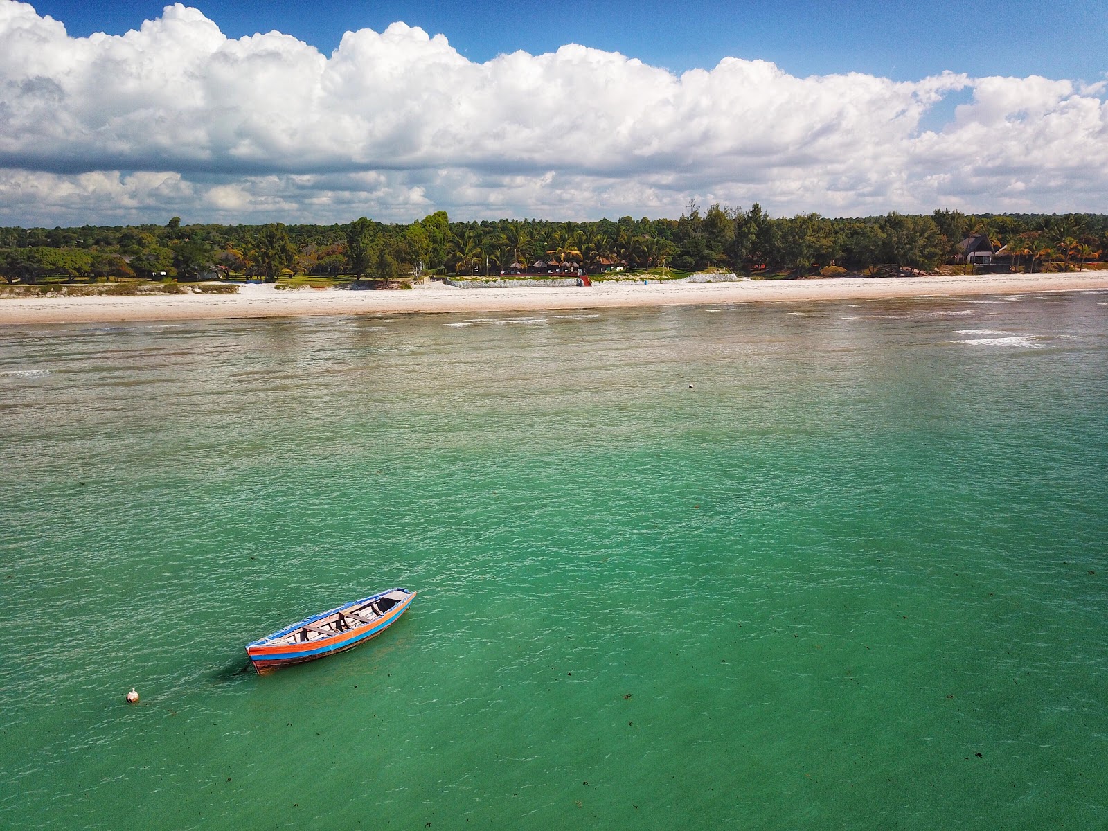 Foto von Brisa Mar mit langer gerader strand