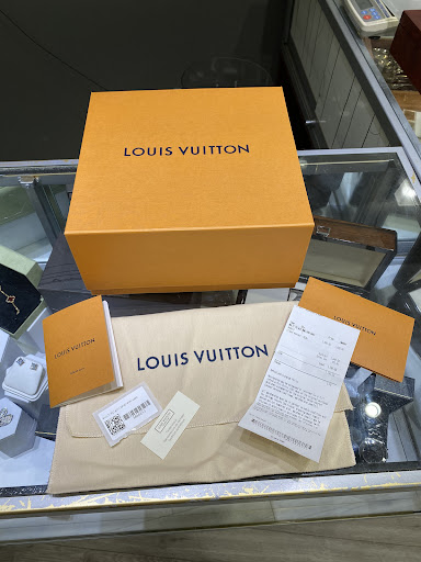 Jewelry Buyer «The Jewelers & Loan Company of Quincy», reviews and photos, 509 Beale St, Quincy, MA 02170, USA