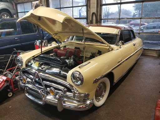 Auto Repair Shop «Fairlane Automotive», reviews and photos, 8120 W Oakton St, Niles, IL 60714, USA