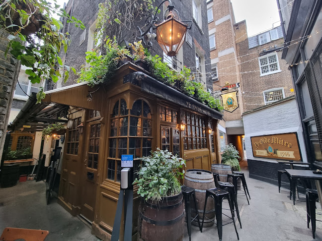 Reviews of Ye Olde Mitre, Holborn in London - Pub