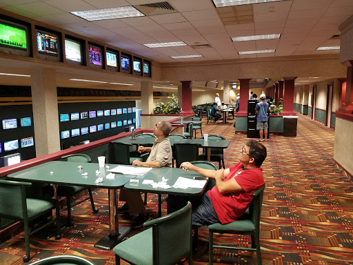 Off Track Betting Shop «Tampa Greyhound Track», reviews and photos, 8300 N Nebraska Ave, Tampa, FL 33604, USA