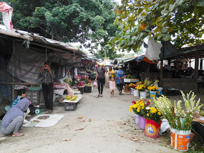Chợ Thị Trấn Bút Sơn