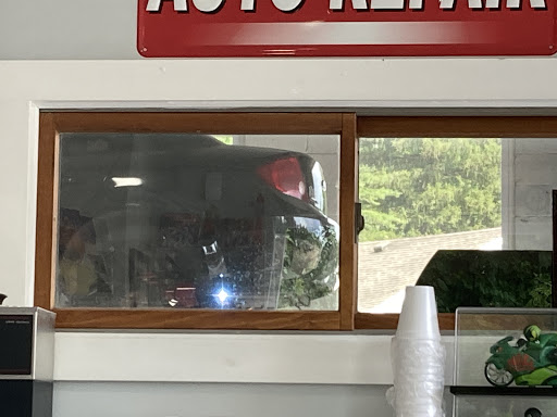 Auto Repair Shop «Michigan Road Auto Center», reviews and photos, 5602 N Michigan Rd, Indianapolis, IN 46228, USA