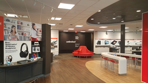 Cell Phone Store «Verizon», reviews and photos, 730 15th St E, Tuscaloosa, AL 35401, USA