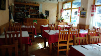 Atmosphère du Restaurant Le petit fourneau à Fourneaux - n°3