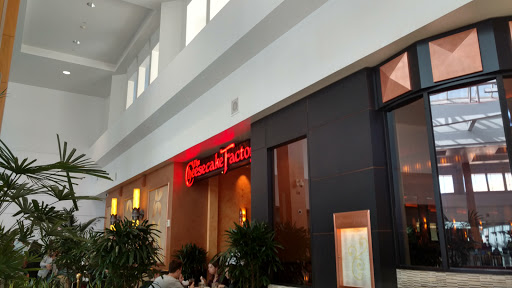 Shopping Mall «Westfield Topanga», reviews and photos, 6600 Topanga Canyon Blvd, Canoga Park, CA 91303, USA