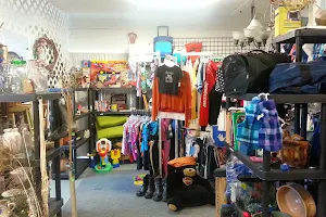 Secondhand Swag Boutique by The Puzzle Piece image