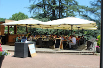 Atmosphère du Restaurant français Le Bistro du Château à La Tour-de-Salvagny - n°20